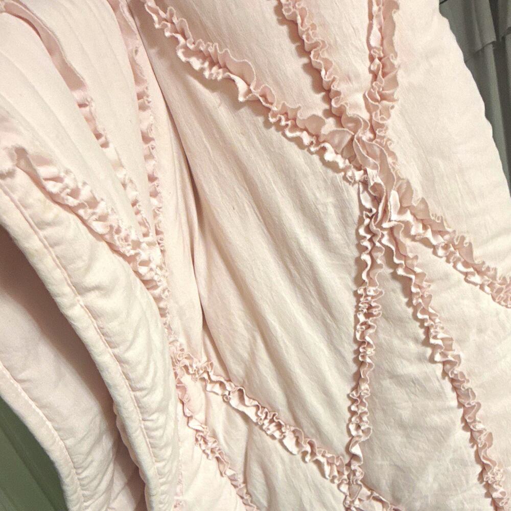 Pottery Barn Kids Toddler Bed Pink Ruffled Quilted Diamond Geometric Quilt